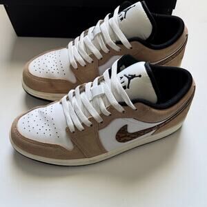 AIR JORDAN 1 LOW SE Size US Men 8/ Women 9.5